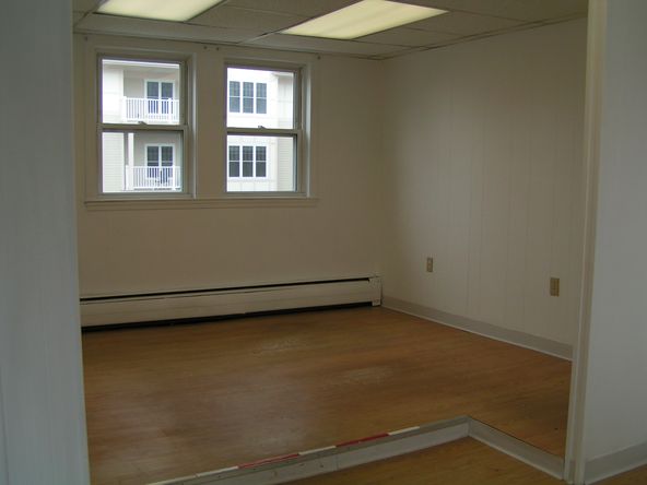 18 Cottage St, Franklin, MA 02038